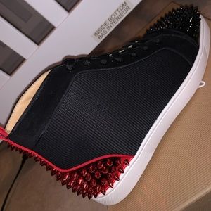 CHRISTIAN LOUBOUTIN SZ 11 USED